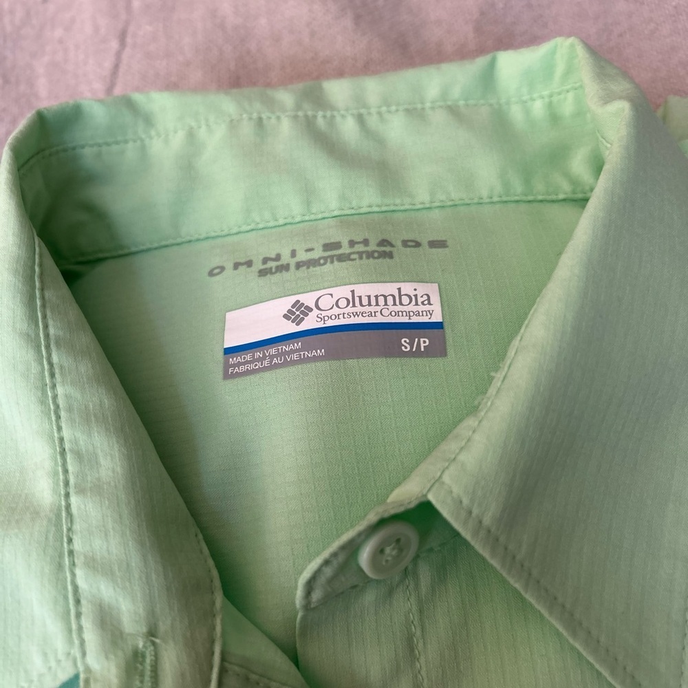 Columbia Shirt Womens Small Green Omni-Shade Hiking Gorpcore Fishing Ruffles - Picture 4 of 16